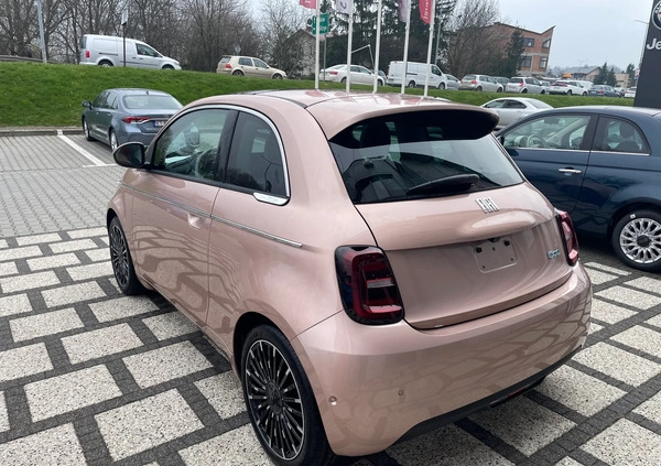 Fiat 500 cena 166300 przebieg: 1, rok produkcji 2023 z Tarnów małe 67